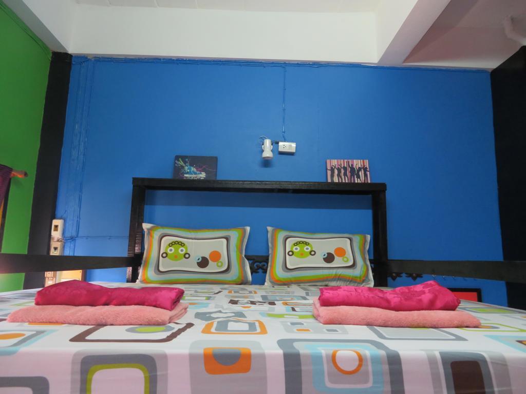 Same Same Guesthouse, Bar & Restaurant (Adults Only) Haad Rin Esterno foto