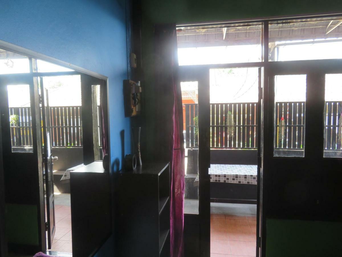 Same Same Guesthouse, Bar & Restaurant (Adults Only) Haad Rin Esterno foto