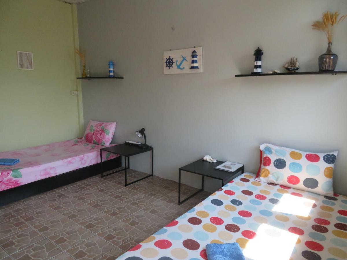 Same Same Guesthouse, Bar & Restaurant (Adults Only) Haad Rin Esterno foto