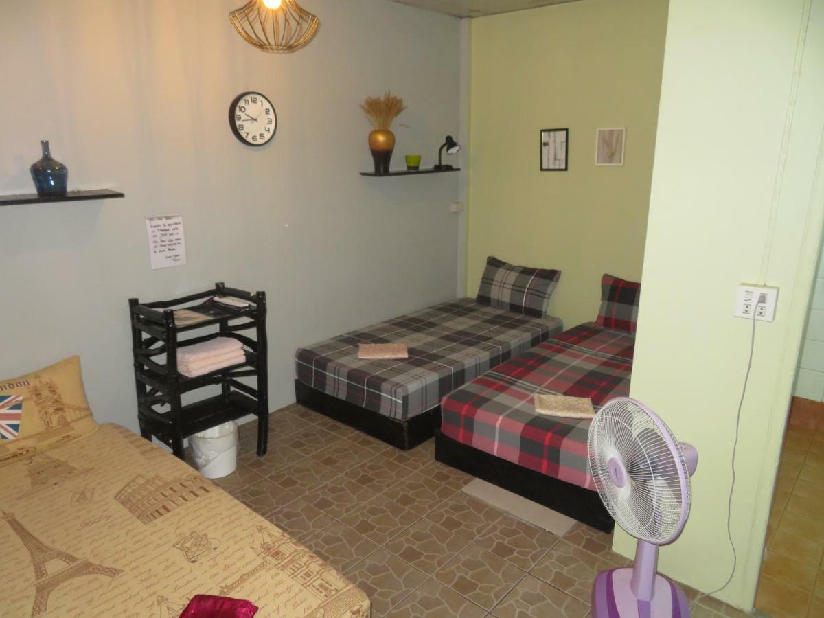 Same Same Guesthouse, Bar & Restaurant (Adults Only) Haad Rin Esterno foto