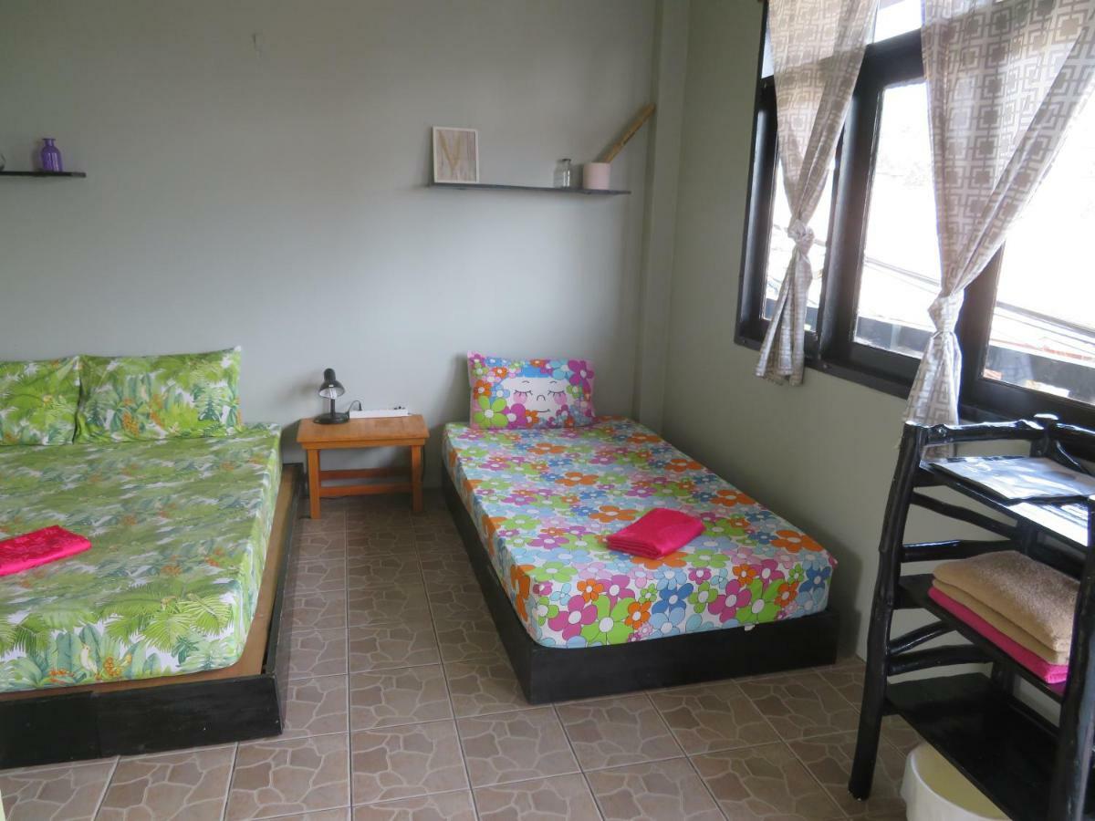 Same Same Guesthouse, Bar & Restaurant (Adults Only) Haad Rin Esterno foto