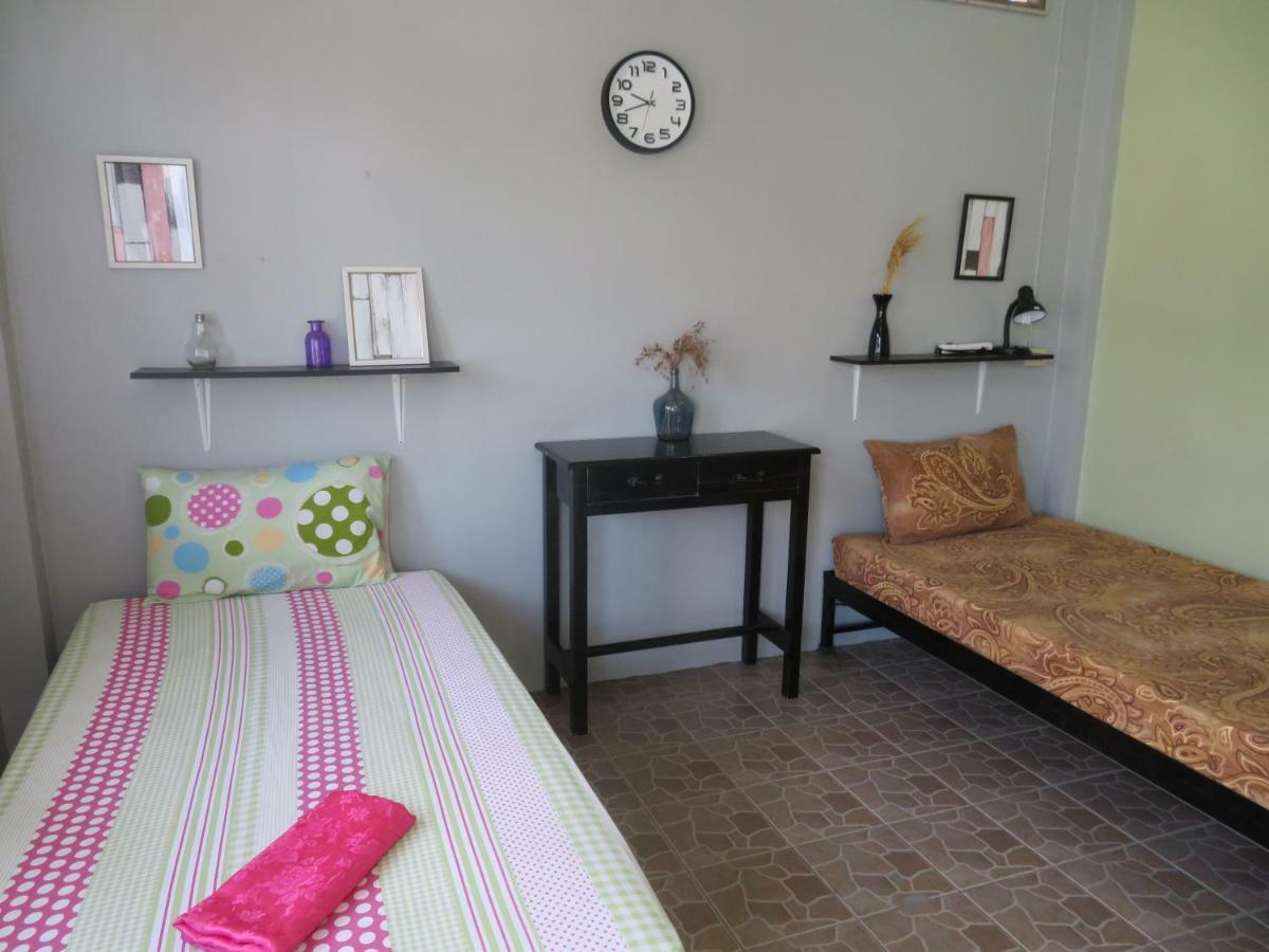 Same Same Guesthouse, Bar & Restaurant (Adults Only) Haad Rin Esterno foto