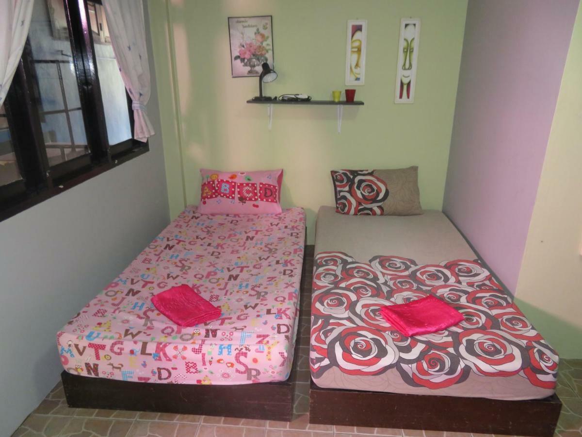 Same Same Guesthouse, Bar & Restaurant (Adults Only) Haad Rin Esterno foto