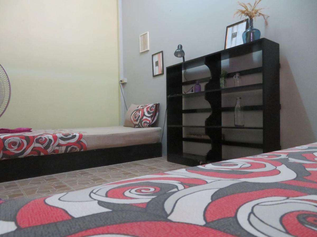 Same Same Guesthouse, Bar & Restaurant (Adults Only) Haad Rin Esterno foto