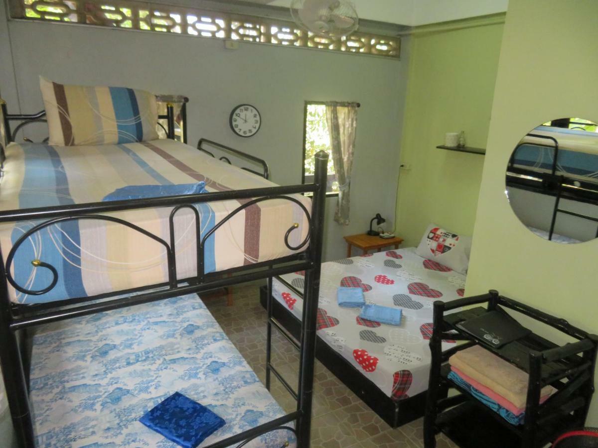 Same Same Guesthouse, Bar & Restaurant (Adults Only) Haad Rin Esterno foto